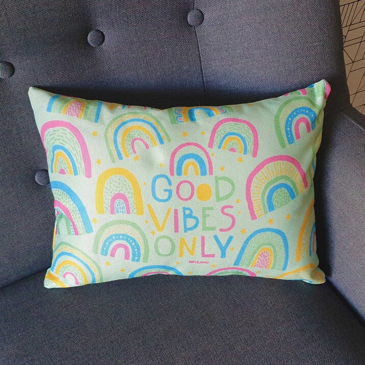 ALMOHADA POCHOCLERA CON FUNDA - ARCO IRIS